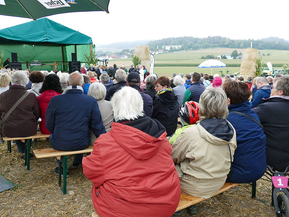 Ökumenischer Gottesdienst auf den Naumburger Feldtagen (Foto: Kar-Franz Thiede)